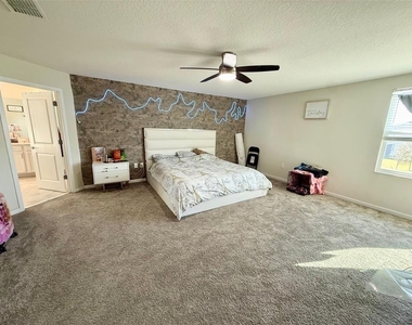 1742 Chatsworth Circle - Photo Thumbnail 12