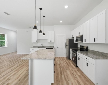 1 Fanshawe Lane - Photo Thumbnail 22