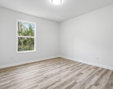 1 Fanshawe Lane - Photo Thumbnail 28