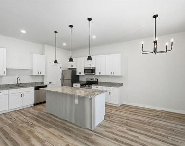 1 Fanshawe Lane - Photo Thumbnail 15