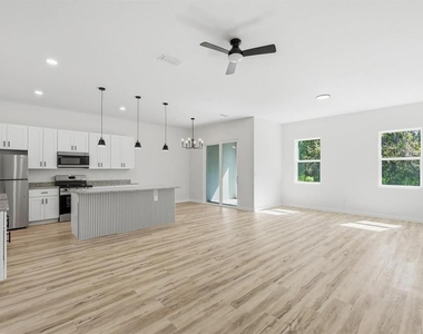 1 Fanshawe Lane - Photo Thumbnail 13