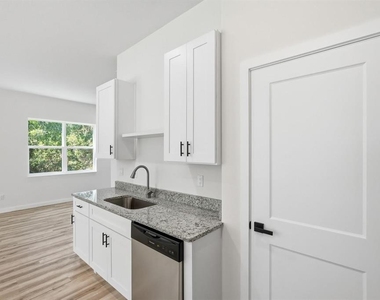 1 Fanshawe Lane - Photo Thumbnail 24