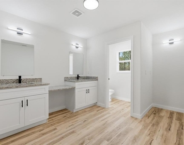 1 Fanshawe Lane - Photo Thumbnail 30