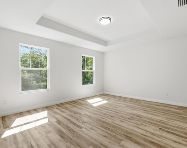 1 Fanshawe Lane - Photo Thumbnail 26