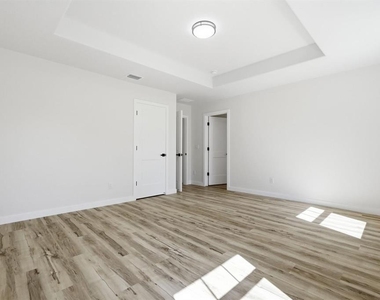 1 Fanshawe Lane - Photo Thumbnail 27