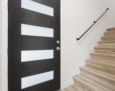 1 Fanshawe Lane - Photo Thumbnail 12