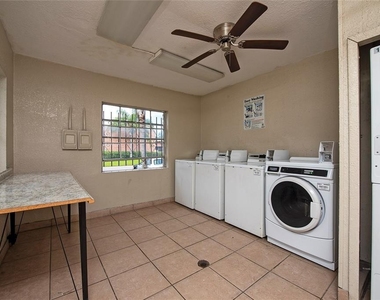 1432 Holden Avenue - Photo Thumbnail 2
