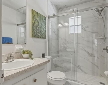 740 E Pearl Street - Photo Thumbnail 12