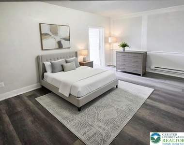 1401 Broadway - Photo Thumbnail 2