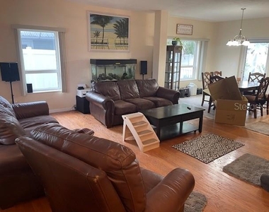 1907 S Daytona Avenue - Photo Thumbnail 4