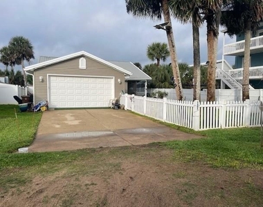 1907 S Daytona Avenue - Photo Thumbnail 1