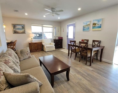 8134 Aero Avenue - Photo Thumbnail 17