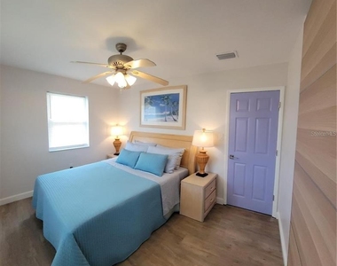 8134 Aero Avenue - Photo Thumbnail 12