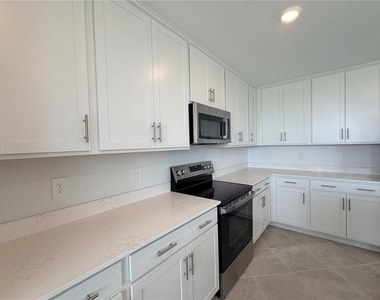 17560 Opal Sand Drive - Photo Thumbnail 4