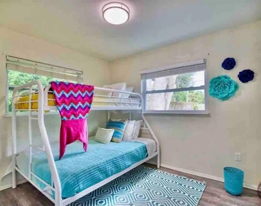 4929 Brookmeade Drive - Photo Thumbnail 8