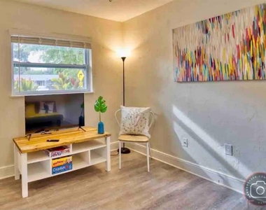 4929 Brookmeade Drive - Photo Thumbnail 2