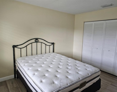 3304 Mcdill Road - Photo Thumbnail 10