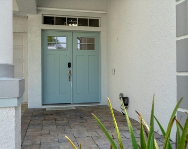 4615 4th Avenue Drive E - Photo Thumbnail 2