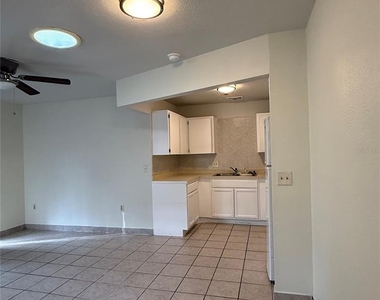 328 Ortiz Boulevard - Photo Thumbnail 5