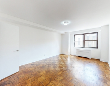400 East 89th Street - Photo Thumbnail 4