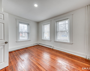 152 Oak Street - Photo Thumbnail 14