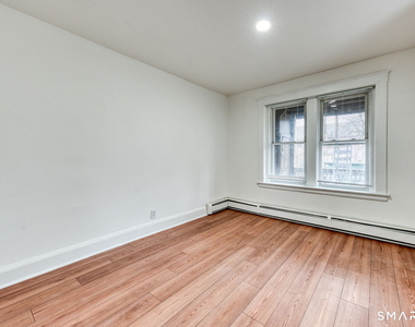 152 Oak Street - Photo Thumbnail 17