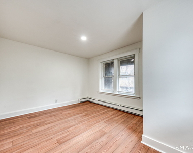 152 Oak Street - Photo Thumbnail 18