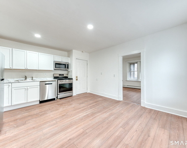 152 Oak Street - Photo Thumbnail 4