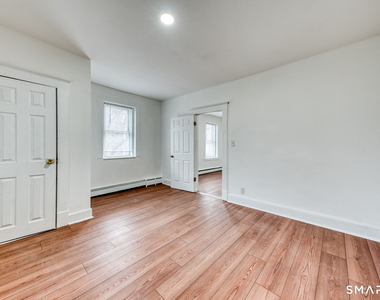 152 Oak Street - Photo Thumbnail 19