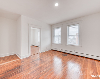 152 Oak Street - Photo Thumbnail 15
