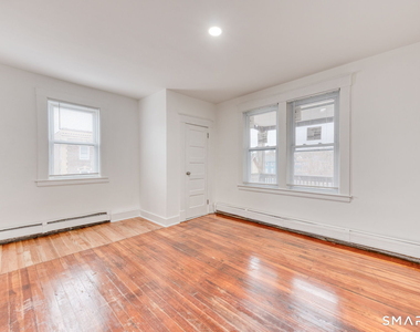 152 Oak Street - Photo Thumbnail 10