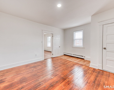 152 Oak Street - Photo Thumbnail 11