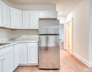 152 Oak Street - Photo Thumbnail 6