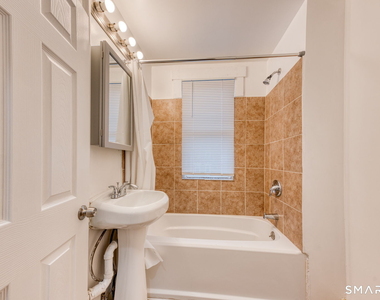 152 Oak Street - Photo Thumbnail 13