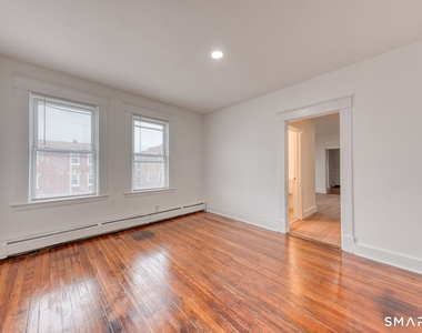 152 Oak Street - Photo Thumbnail 18