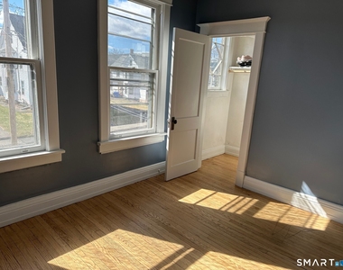 20 Taylor Street - Photo Thumbnail 7