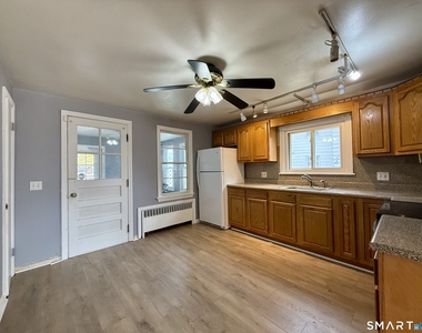 37 Alexander Avenue - Photo Thumbnail 3