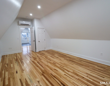 55 Channing Street - Photo Thumbnail 6