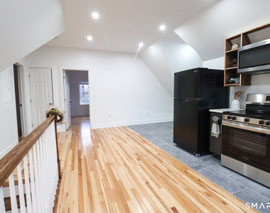 55 Channing Street - Photo Thumbnail 4