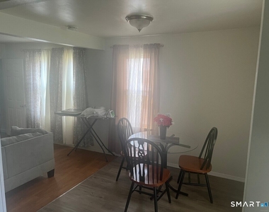 24-26 Judson Avenue - Photo Thumbnail 4