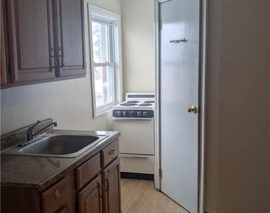 585 Fayette - Photo Thumbnail 3