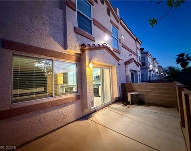 3305 Cheyenne Gardens Way - Photo Thumbnail 24