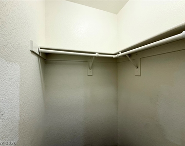 3305 Cheyenne Gardens Way - Photo Thumbnail 12