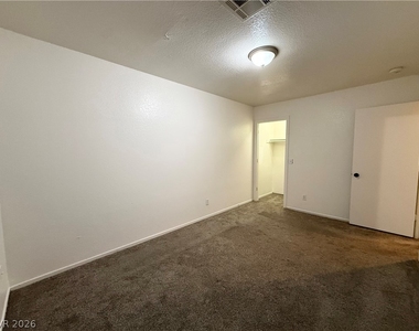 3305 Cheyenne Gardens Way - Photo Thumbnail 11