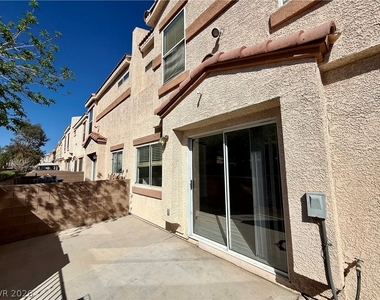 3305 Cheyenne Gardens Way - Photo Thumbnail 19
