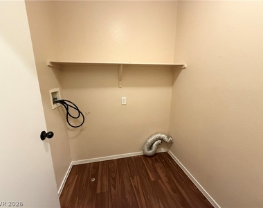 3305 Cheyenne Gardens Way - Photo Thumbnail 21