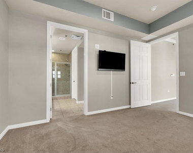 2405 W Serene Avenue - Photo Thumbnail 14
