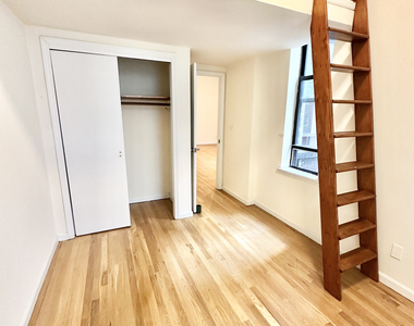  West 82nd Street - Photo Thumbnail 7