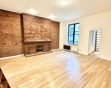  West 82nd Street - Photo Thumbnail 4