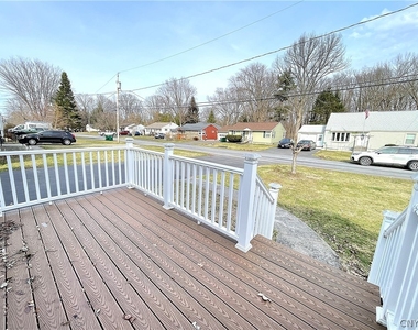 121 Wadsworth Road - Photo Thumbnail 2